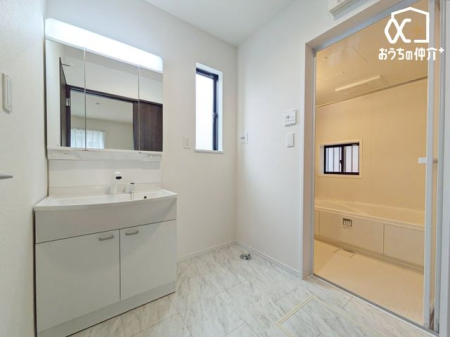 ʑEʏ `Wash room`傫Ȑʁ@Ƒ݂ȂgʎBZɂ͎g₷ʂŁAXeLȈ̃X^[g܂傤B