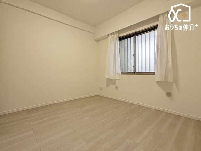 Q gȗz˂ރN[[bgt̐Q̗lqłB[͂LxȃN[[bgtĂQ́AX̕炵wLȂ̂֕ςĂ܂B