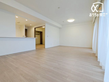 rO 傫ȑ炽Ղzޖ邢21.8̍LXƂrOBƑc⃊bNX^CɍœKȊJӂԂłB