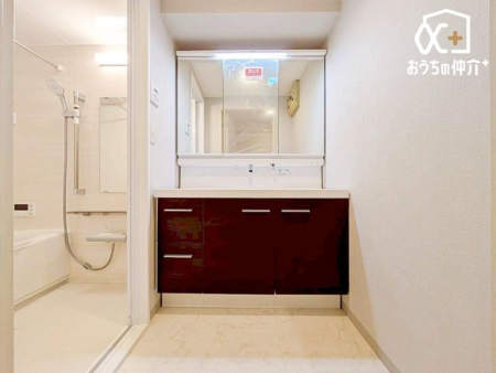 ʑEʏ `Wash room`傫Ȑʁ@Ƒ݂ȂgʎBZɂ͎g₷ʂŁAXeLȈ̃X^[g܂傤B