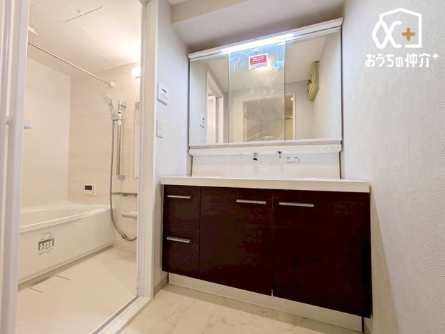 ʑEʏ `Wash room`傫Ȑʁ@Ƒ݂ȂgʎBZɂ͎g₷ʂŁAXeLȈ̃X^[g܂傤B