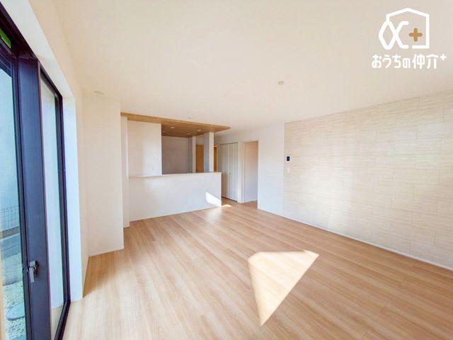 ���r���O -