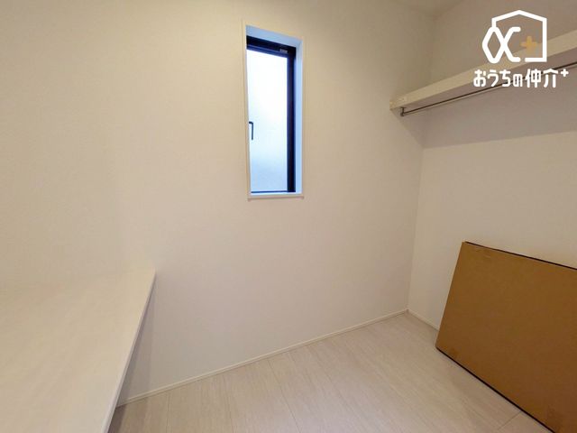 ���ʑ�E���ʏ� �����ʎ��́A�N���[�[�b�g�ƃJ�E���^�[