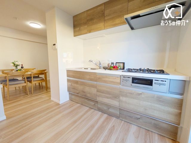 Lb` VNRA[Ȃǂ̂ɂȂĂfUC̍Lb`Bݔ܂߂ĎglĐ݌vĂ邽߁ATCYfUCɓꊴAĂ|₷̂B