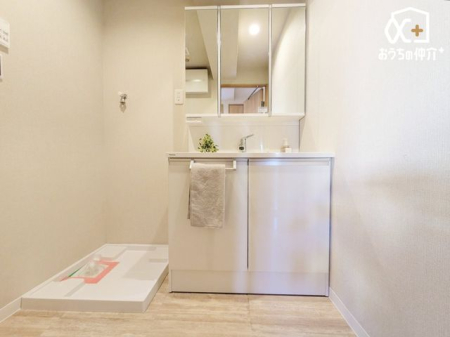 ʑEʏ `Wash room`Oʋ^Cv̐ʉϑłB̗oɂ[ł̂ŃX^CbVȋԂۂĂ܂I