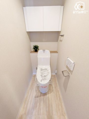 gC `Toilet`gꏊ炱gĂOȂfUCɁBȊ͐L