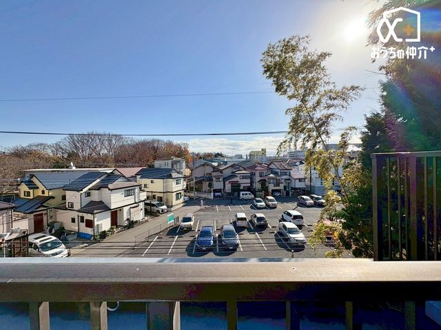 ���̑� �`View�`���n����̒��]�B�ՐÂȏZ��X�Ɉʒu���A�����������X���݂��L����܂�