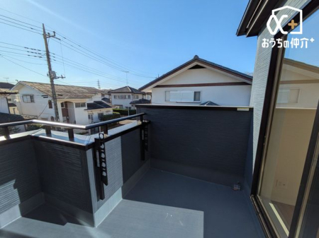 �o���R�j�[ -