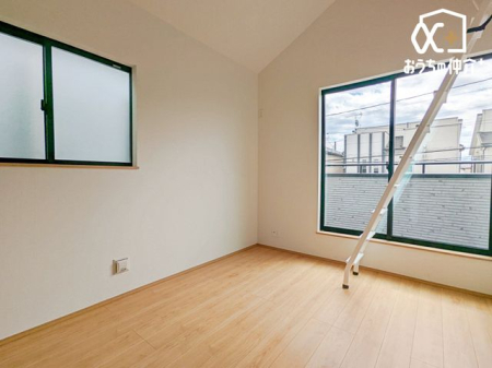 q qɃIXXȗm̗lqłBoRj[ɖʂĂ邽߁AC₷qB[Xy[XƂ܂B