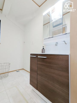 ʑEʏ Oʋ^Cv̐ʉϑłBOʋ^Cv̐ʉϑ͎g肪ǂAׂ[ł܂B[XbLЕtʏłB