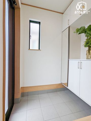  pt̃V[Y{bNXŁAC⏬[ȂAoȎSg`FbNX[YɁBւXbLA̐gxxKɂȂ܂B