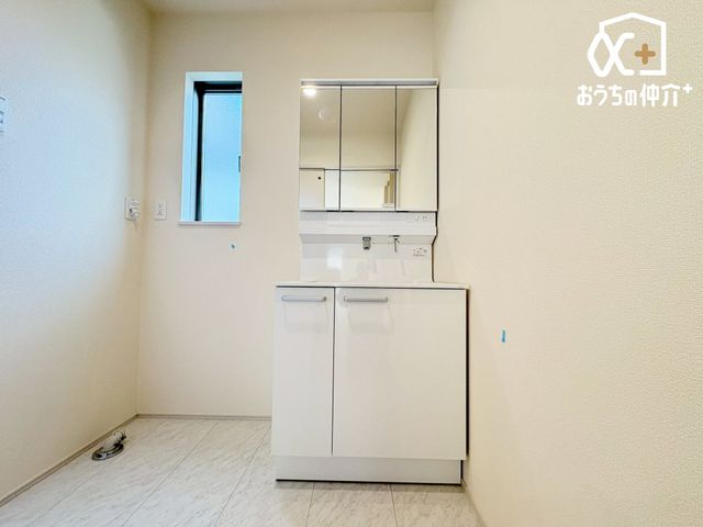 ʑEʏ ̂ʏ́AVvłȂ@\IȃfUCBL߂̃Xy[XƎ[[ĂA̐gxx₨ꂪX[Yɍs܂B