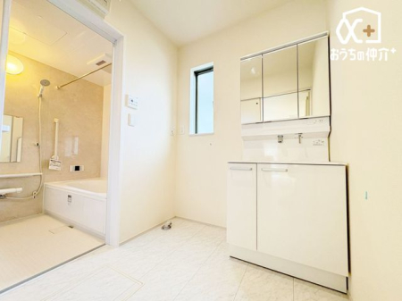 ʑEʏ Oʋ^Cv̐ʉϑłBOʋ^Cv̐ʉϑ͎g肪ǂAׂ[ł܂B[IXbLЕtʏłB