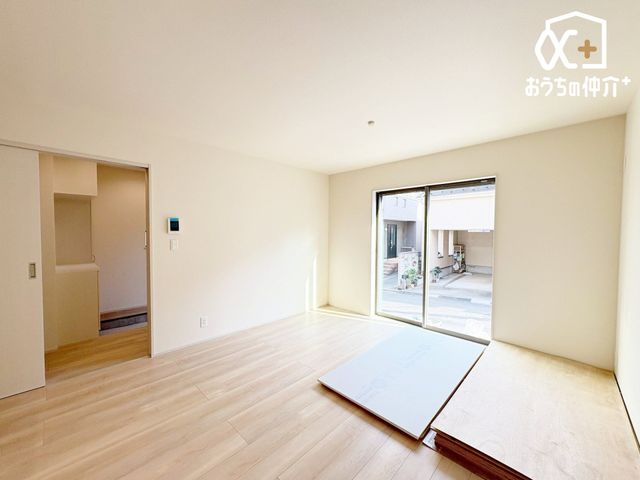 rO Ƒ݂Ȃu₩Ɍ₩ɉ߂悤ɁAD荞񂾃rO_CjOB㎿ȉɕ܂AKŉ₩ȃvCx[gԂłB