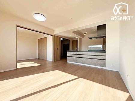 ̑ Ƒc̎߂kcj̗lqBƑRƏW܂肽Ȃ悤ȁAƂ낰ԂłB邢z˂ޖ̋ԁB