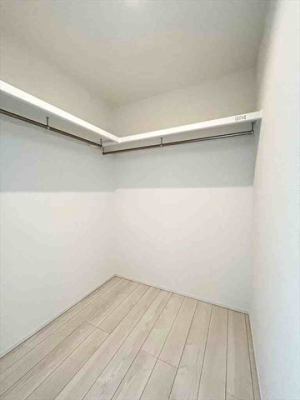 [ QɂEH[NCN[[bg̗lqB