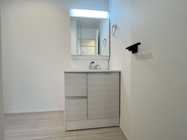 ʑEʏ ̂Ƒ݂ȂgʎBZɂ͎g₷ʂŁAXeLȈ̃X^[g܂傤B