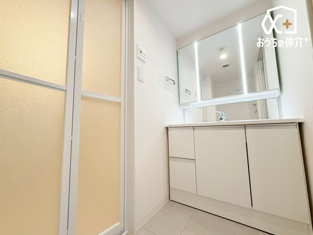 ʑEʏ ̂Ƒ݂ȂgʎBZɂ͎g₷ʂŁAXeLȈ̃X^[g܂傤B