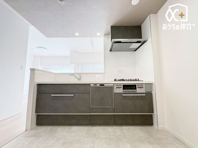 Lb` ƑƉby߂Lb`łB΂ɂ邩AbRƂ݂͂܂B܂ArO̗lq킩̂ňSčƂɏWł܂ˁB