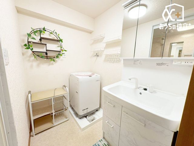 ʑEʏ Oʋ^Cv̐ʉϑłBOʋ^Cv̐ʉϑ͎g肪ǂAׂ[ł܂B[IXbLЕtʏłB