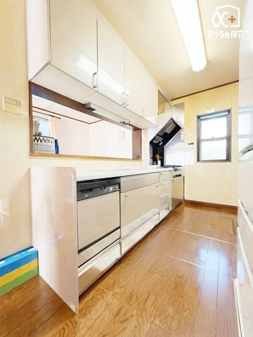 Lb` g₷[͂VXeLb`B₷łɂ⒲oĎgƂł܂B{摜͓җl̉ƋCGŏ摜łAƈقȂ\܂B