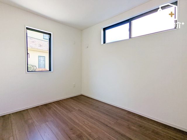 q qƂĂ\ȍL邨łBƑẌ炬̋ԂmۂłAvCx[gȃxbh[͕炷̊őグ̂łB