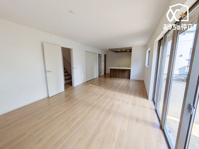 ���r���O -