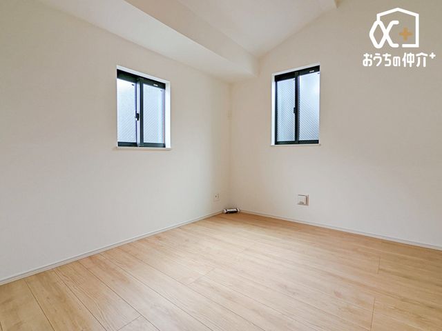 ̑ y2ʍ̖̌邢mzʍ̌Ŗ邳܂BLXƂŉƋ̔zuR݁BqAd̃Xy[XɂœKłB