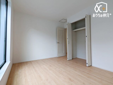 Q QɃIXXȗm̗lqłBN[[bgtĂAQEߗޓLxɎ[\ȐQłB