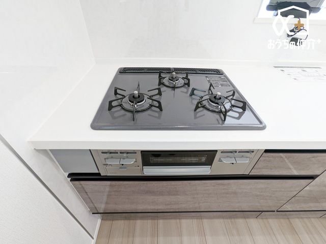 �L�b�`�� �����ɒ������ł��Ă��������͂��ǂ�3���R�����̃L�b�`���ł��B�������͖����̂��ƂȂ̂Ō����ǂ����������ł���̂͊������ł��ˁB