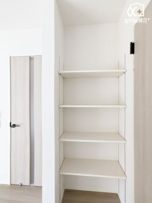 ���[ ���r���O�ɂ�����I