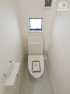 �g�C�� �����̂���2�K�̉������֍��t�g�C���ł��B