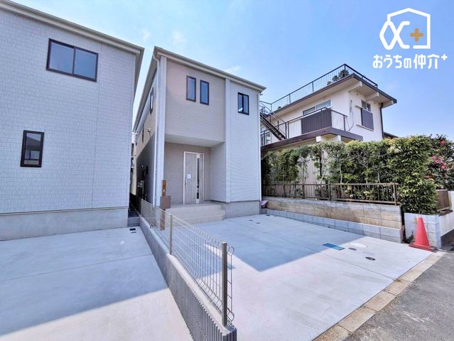  ��Ƃ肠�钓�ԃX�y�[�X���m�ہB���q�p�╡���䏊�L�̕��ɂ����S�̍L���ł��B�~�n���Ő�Ԃ␮���Ȃǂ��\�I