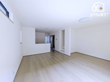 ���r���O -