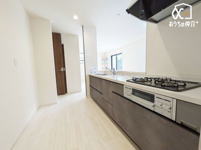 Lb` `Kitchen`gLb`炱AH̏yԂɁAZłX[YɖʂȂƂłAȒPɂłȂǁAyLb`Xy[XɎdグ܂B