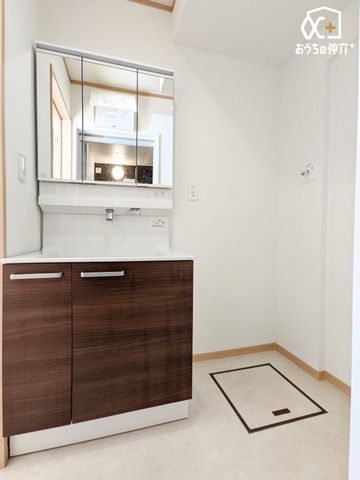 ʑEʏ Vv[hbT[tʑŒ̎xxX[YłIOʋ^Cv̐ʉϑłBOʋ^Cv̐ʉϑ͎g肪ǂAׂ[ł܂B[XbLЕtʏłB