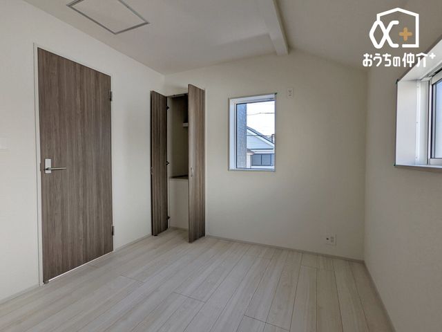 q qɃIXX5.15m̗lqBN[[bgtĂ邽߁Aql̕׋EߗށEQ֗Ɏ[\łB