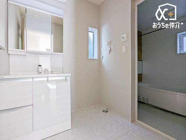 ʑEʏ ̂ʁ󁕒E߃Xy[XłBƂ̂ԂłĈւ炭炭łB