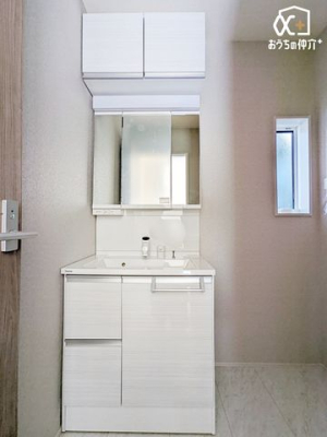 ʑEʏ Vv[hbT[tʑŁAZ̎xxX[YłI