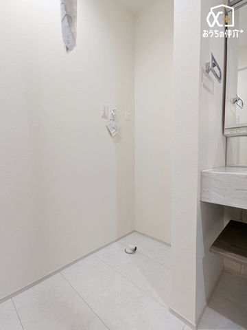 ʑEʏ h[Xy[X̗lqłB݂艺̎Ă̂ŁAVĈȂ̂SłB