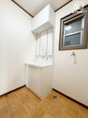 ʑEʏ Oʋ^Cv̐ʉϑłBOʋ^Cv̐ʉϑ͎g肪ǂAׂ[ł܂B[IXbLЕtʏłB