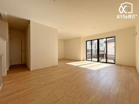 ���r���O -