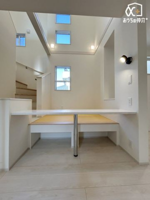 ���r���O -