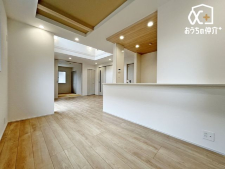 ���r���O -