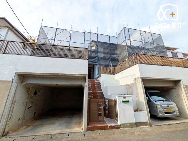 nOώʐ^ ӎ{݂Ɍb܂ꂽA炵LɂZ