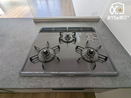 �L�b�`�� �����ɒ������ł��Ă��������͂��ǂ�3���R�����̃L�b�`���ł��B�������͖����̂��ƂȂ̂Ō����ǂ����������ł���̂͊������ł��ˁB