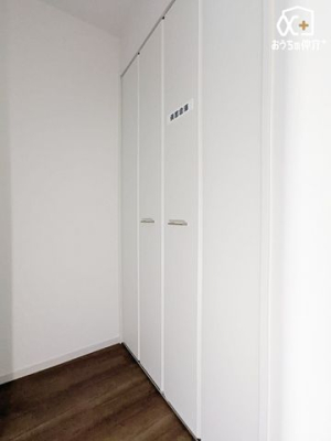 ���[ ���փz�[���ɂ���傫�߂̎��[�ł��B��������̂ŖډB���ɂ��Ȃ�A����������[�ł��܂��B