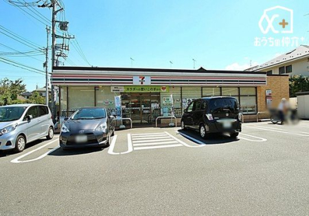 ӊ ZuCu4ړX k3B24ԉc ŒʂɈʒuĂAٓ₨َqAy؂Ȃǔ̔Ă܂B ԏL(8) 210m