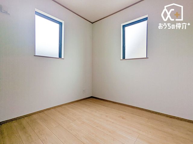 ̑ y2ʍ̖̌邢mzʍ̌Ŗ邳܂BLXƂŉƋ̔zuR݁BqAd̃Xy[XɂœKłB