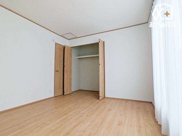 Q QɃIXXȂVm̗lqłBN[[bgtĂAQEߗޓLxɎ[\ȐQłB